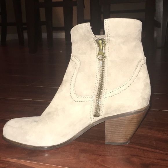 Sam Edelman brand new suede fringe tan booties NEW - Picture 5 of 6